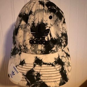 Adidas women’s fit mom hat